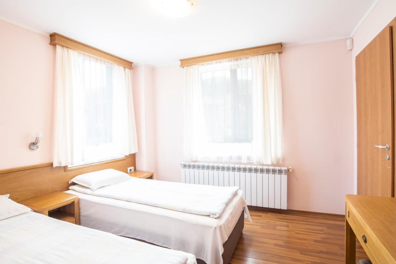 Guest House Roden Dom 코프리브시티차 외부 사진