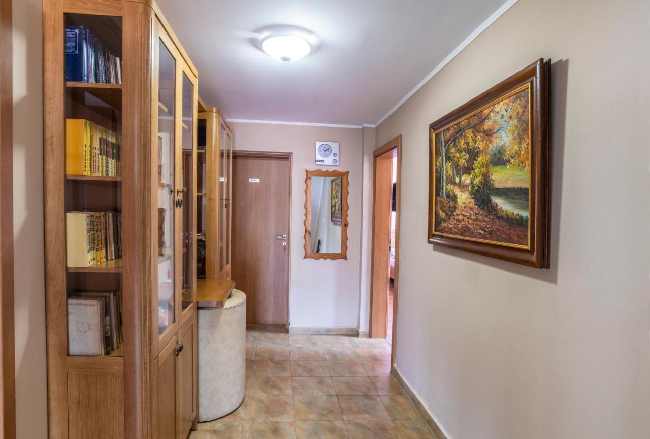 Guest House Roden Dom 코프리브시티차 외부 사진
