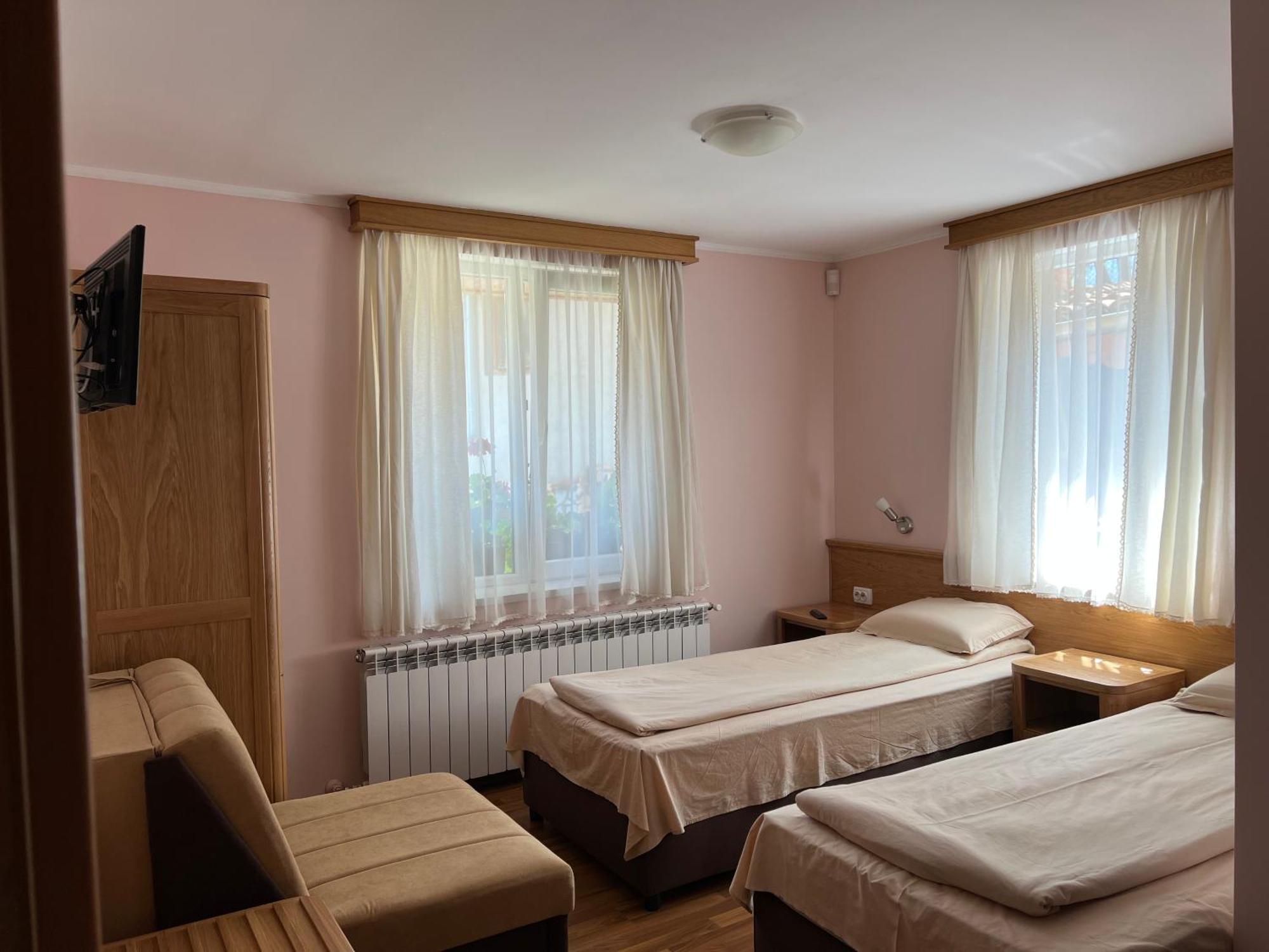 Guest House Roden Dom 코프리브시티차 외부 사진
