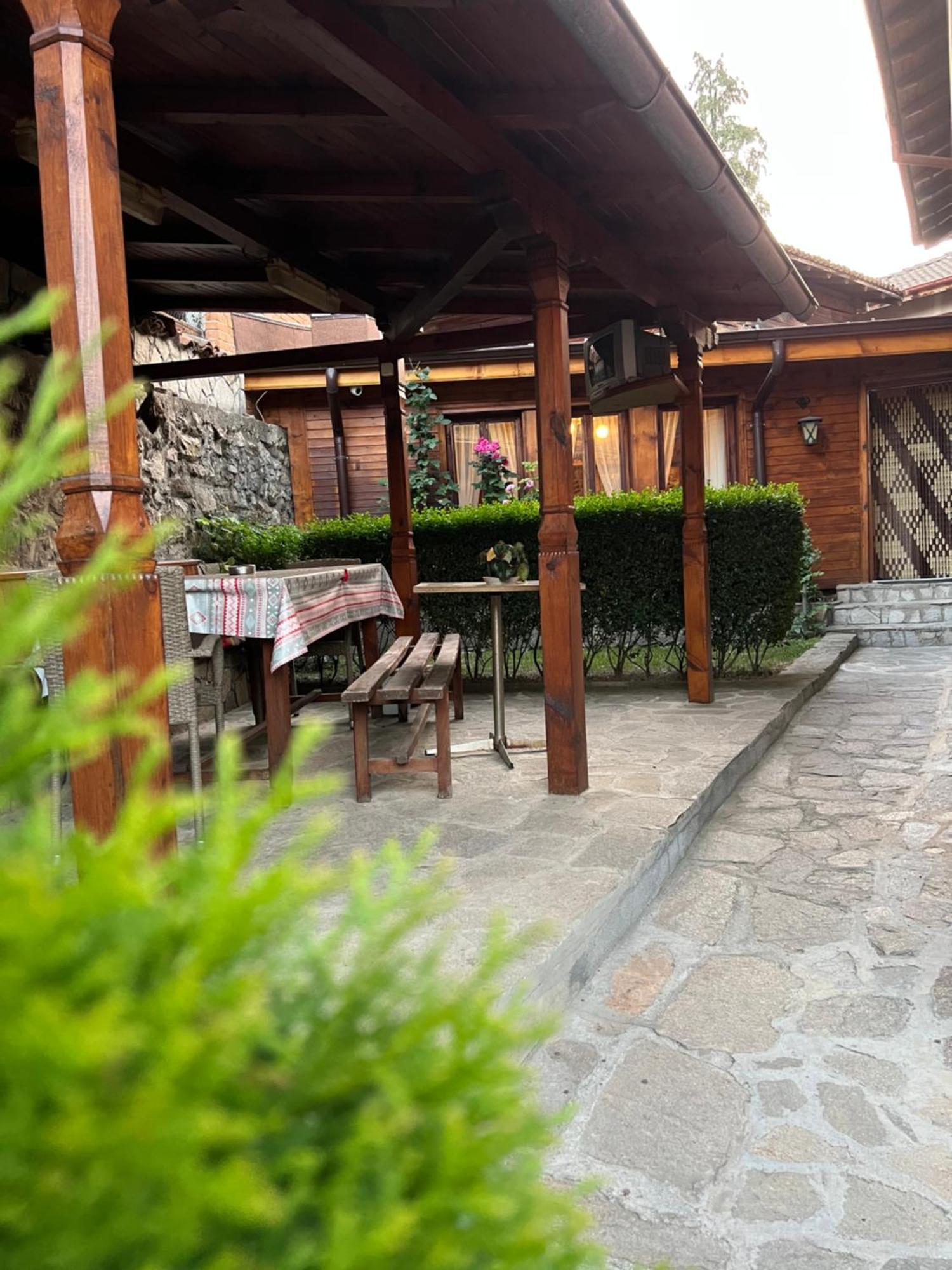 Guest House Roden Dom 코프리브시티차 외부 사진